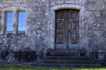 Comment guérir une porte affaissée