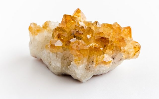 Quelle est la différence entre le quartz et le cristal de roche ?
