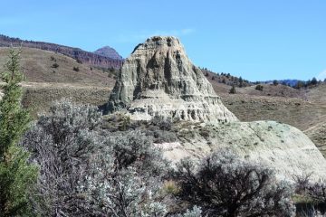 Comment fabriquer un volcan pour l'école