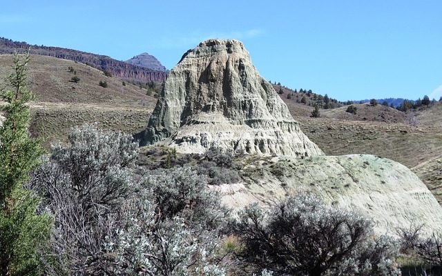 Comment fabriquer un volcan pour l'école