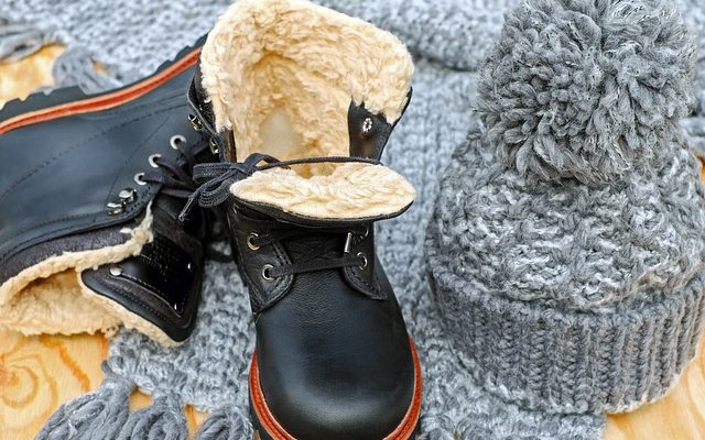 Comment fixer les bottes en cuir