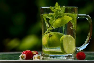 Comment nettoyer une carafe à vin taché