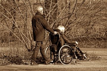 Comment passer d'une chaise roulante à une chaise roulante