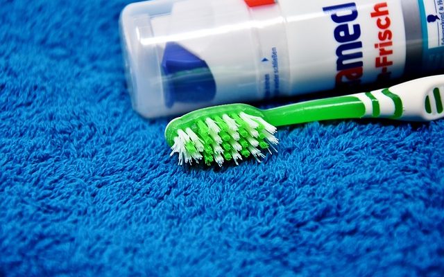 Comment remplacer une batterie de brosse à dents Braun